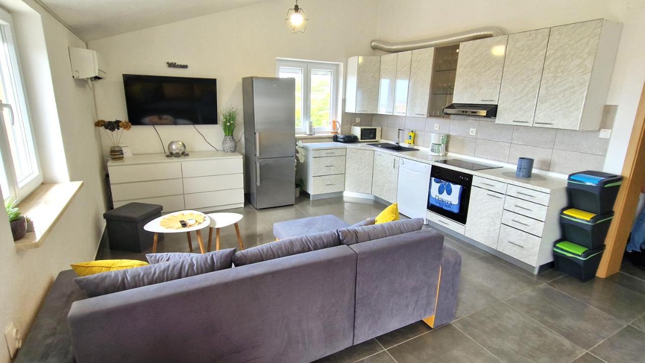 Apartment Goran クルク エクステリア 写真